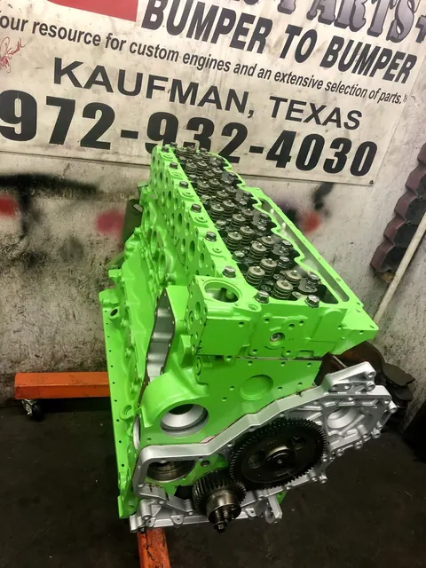 Bright green engine build