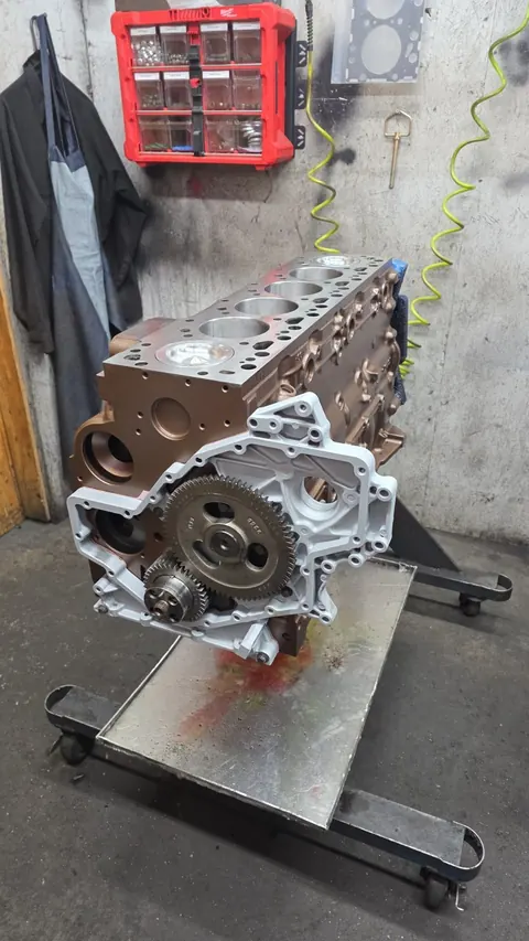Engine block on the work stand