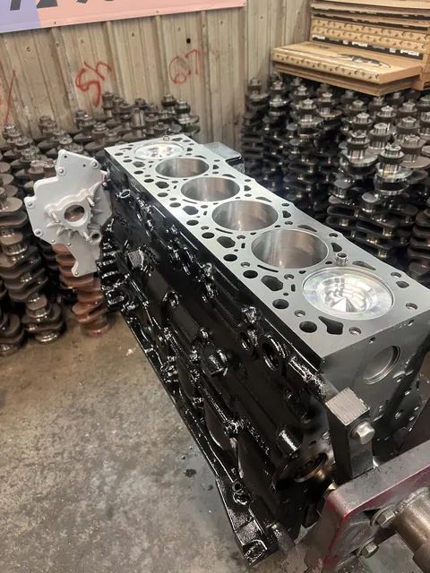 Engine block and piston detail